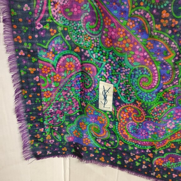 ❤️YSL YVES SAINT LAURENT FOULARDS PAISLEY 100% Wool PIANO SHAWL SCARF 39x38 - Picture 1 of 7